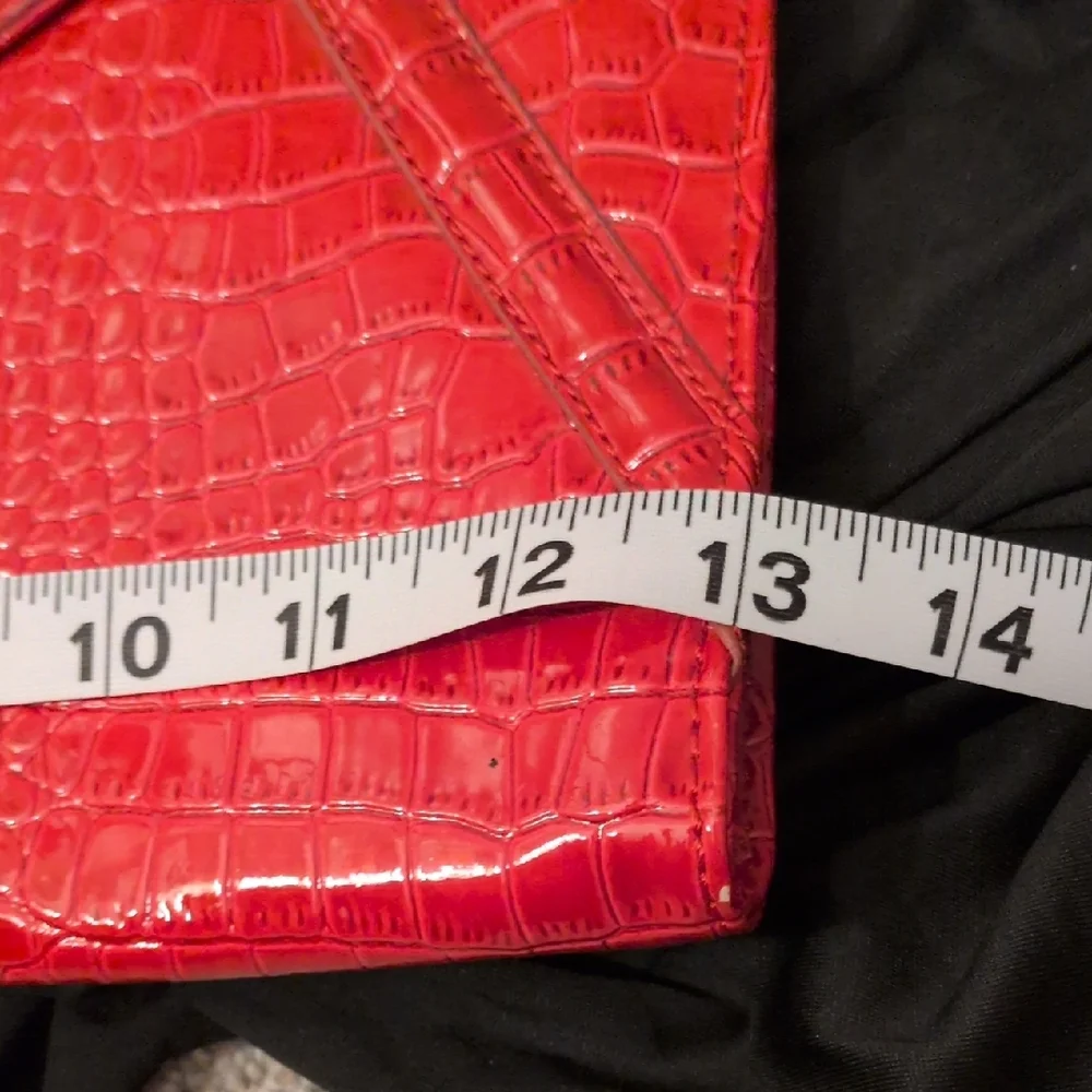 White House Black Marcket Red Crocodile Pattern Clutch Bag Nwot - Picture 14 of 15